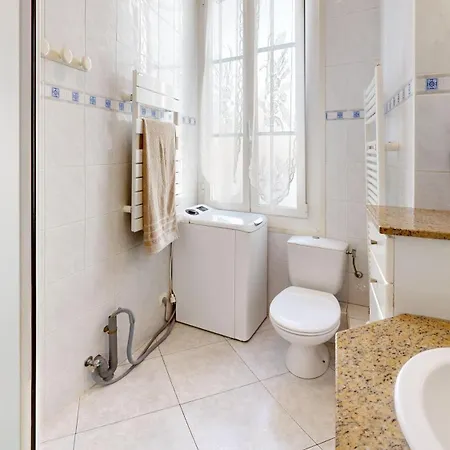 3 Bedroom Flat, 50 Metres From Monaco! Apartment Beausoleil