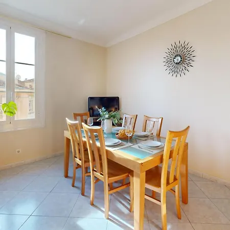 3 Bedroom Flat, 50 Metres From Monaco! *